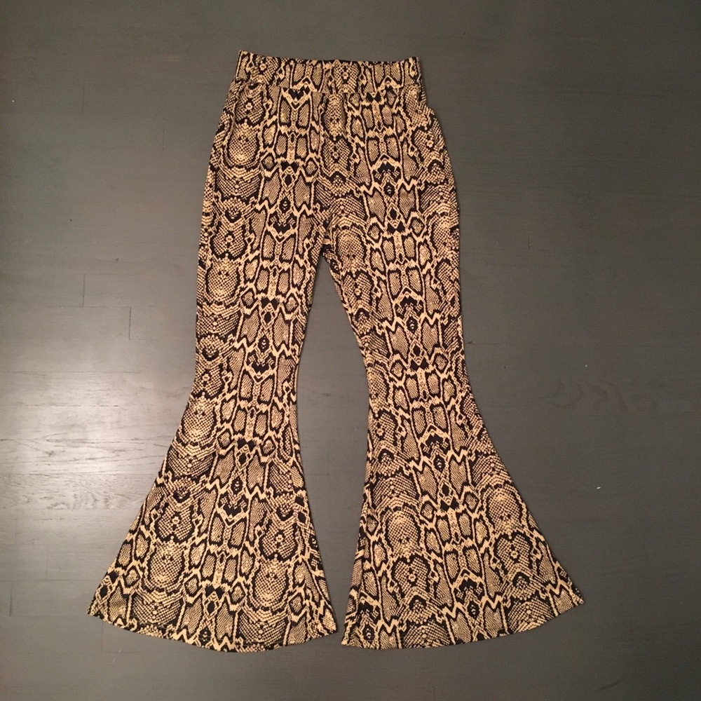 High waisted pants with bell bottoms